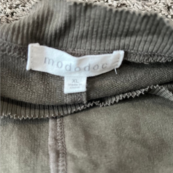 MODODOC Crewneck Sweatshirt Long Sleeve Top Center Seam Olive Green Women’s XL - Picture 5 of 9